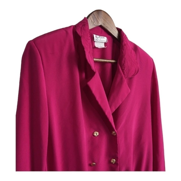 D’allairds Vintage Pink Long Sleeve Collared Top w/ Gold Hardware size 1X - Picture 4 of 7